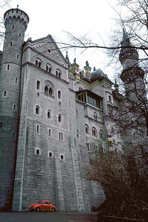 安心安全スピーディーな仮設足場工事